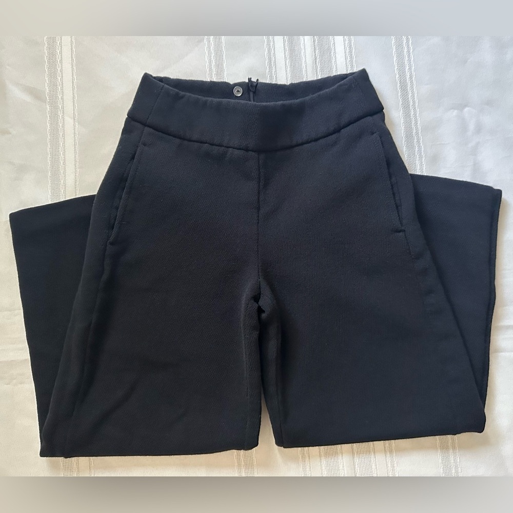 AKRIS Punto Elegant Black Wide Leg Pants Size 4 
High Waist